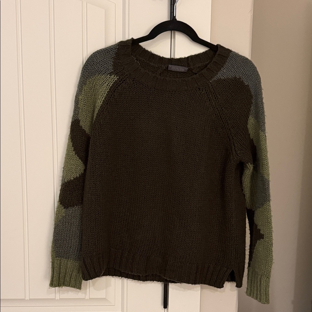 ANTHROPOLOGIE WOODEN SHIPS Olive Green Colorblock Crewneck Sweater